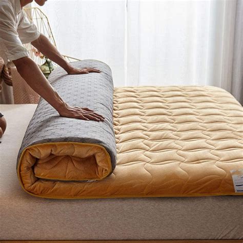 Thicken Flannel Mattress Pad Sponge Folding Roll Up Sleep Supportive