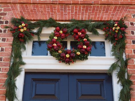 Christmas At Colonial Williamsburg Christmas Wreaths Holiday Decor