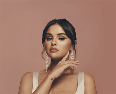 How Selena Gomez Built Rare Beauty Into Tiktoks Favorite Brand Bloomberg