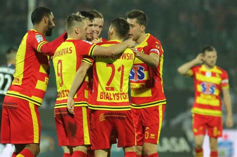 All information about jagiellonia (ekstraklasa) current squad with market values transfers rumours player stats fixtures news. Jagiellonia Białystok - Lech Poznań ONLINE NA ŻYWO ...