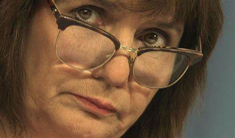 El senador esteban bullrich reapareció esta semana para contar cómo fue el proceso de asimilar que padece esclerosis lateral amiotrófica (ela). Pato Bullrich gastó millones para encontrar a un novio ...