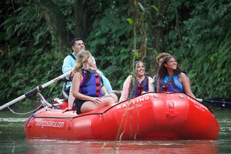 Whitewater Wonderland: Unveiling The Beauty Of Rafting In La Fortuna