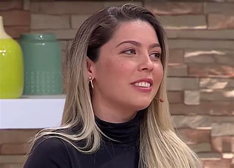 Un procedimiento que suma popularidad, puesto que es poco invasivo y, además, se disuelve con el pasar de los meses, a diferencia del bótox, un imperdible de las famosas en la época de los 90 y 2000. Daniela Aránguiz contó la verdadera razón por la que su ...