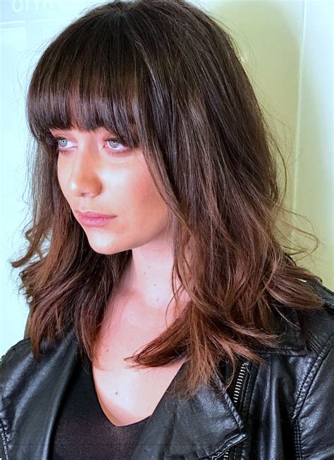 Length of bangs for round face. Pinterest: DEBORAHPRAHA ♥️ fringe/bangs for round face ...