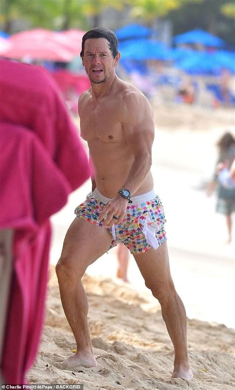 Shirtless Mark Wahlberg Shows Off His Jaw Dropping Muscles In Barbados Sound Health And