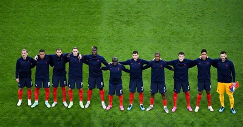Le match attendu de la #france face à l'#allemagne le 15 juin où mbappé, benzema et griezmann notamment devraient affronter le jeu très physique des joueurs. Hymnes nationaux lors du match de l'UEFA Euro 2020 opposant l'Allemagne à la France au stade ...