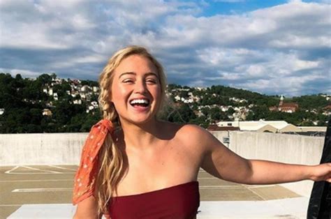 Iskra Lawrence Instagram Plus Size Model Banishes Clothing In Very