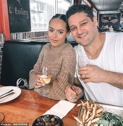 Brendan Fevola S Model Daughter Mia 19 Stuns In Gold Frock Daily Mail Online