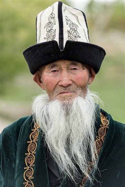 Traditionally Dressed With Kalpak Kyrgyz Man Tajikistan Kyrgyz