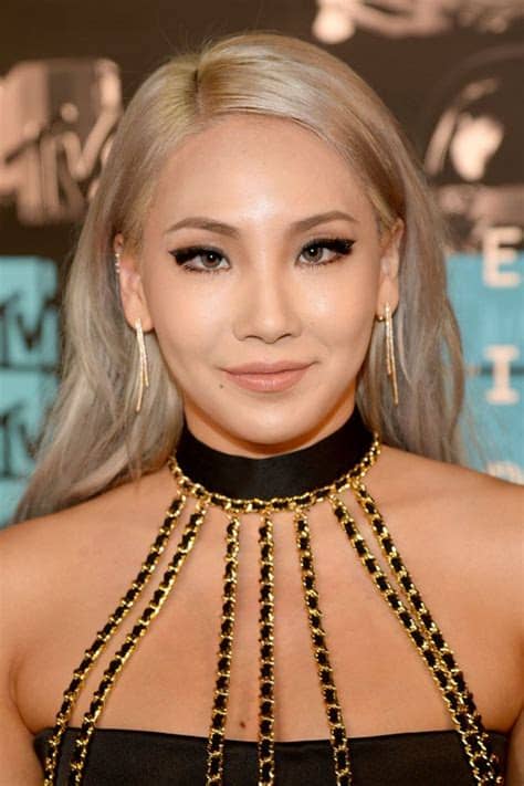 Natural blondes (or anyone with light or blonde eyebrows) know the struggle of getting the perfect goldilocks brows—not too dark, not too light, but it is also important to take the undertones of your hair into account; Blonde Hair Dark Brows - Teenage Lesbians