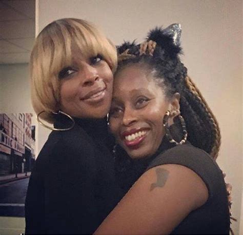 Sister Love Mary J Blige With Her Sister Latonya 2016 Celebrity