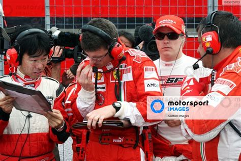 Chris Dyer Aus Ferrari Race Engineer And Kimi Raikkonen Fin Ferrari