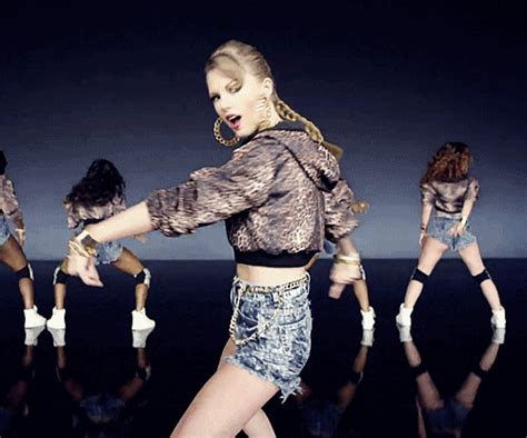 Taylor Swift Shake It Off Music Video Jlo 2 500×416 Lady Gaga