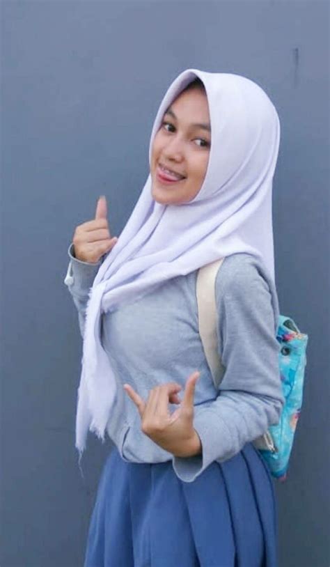 Pin Oleh Alami Hot Di Wanita Tt Gede Hijab Chic Gaya Hijab Model