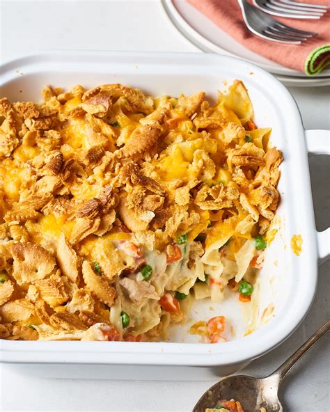I'm not a big fan of tuna casserole but i gave this one a try, with a few modifications it came out a 5 star recipe. Pioneer Woman Tuna Casserole Recipe : Classic weeknight ...