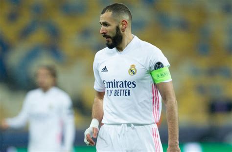 Tras reponerse de la mala pisada, karim benzema pediría su cambio de manera inmediata. Karim Benzema 2020 / Real Madrid Star Karim Benzema Teases ...