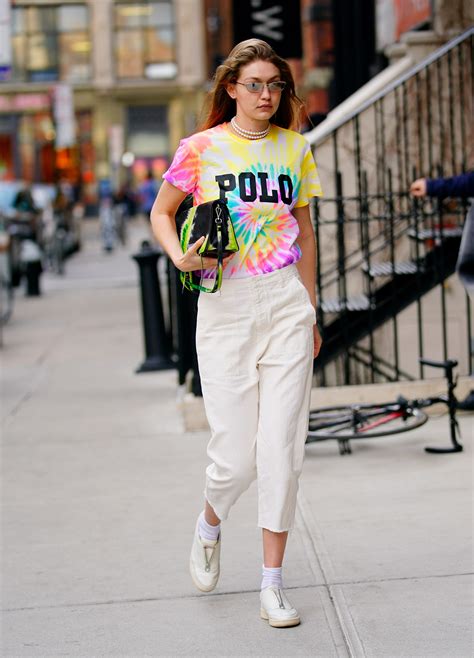 Street Style Inspiration How To Wear The Tie Dye Trend This Spring Vogue Paris