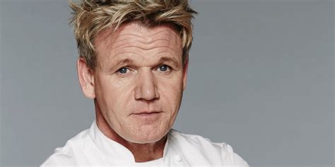 Scottish celebrity chef gordon ramsay has opened restaurants around the world and hosted such popular born in scotland in 1966, gordon ramsay left behind an early athletic career to become a. Gordon Ramsay diventa vegano, è la svolta | YOUparti