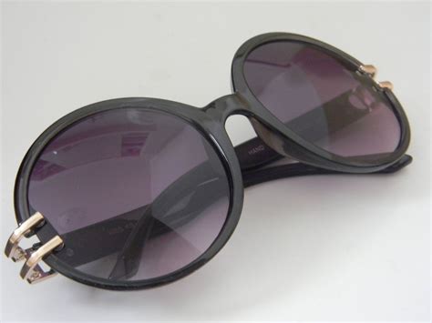Circle Frame Sunglasses By Vintagesunnys 1999 Via Etsy Circle Frames Sunglasses Vintage
