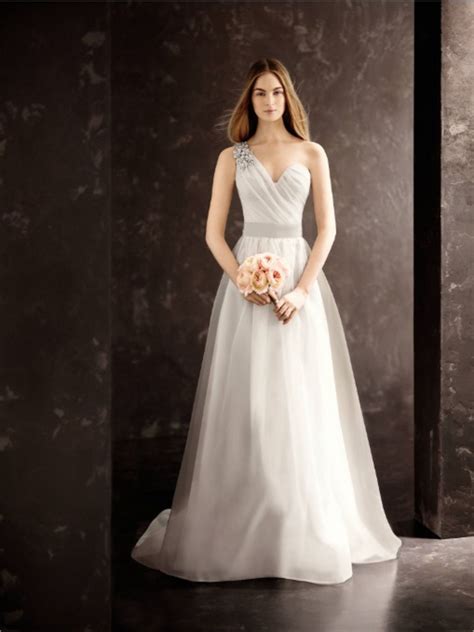 4 More Gorgeous Wedding Dresses From Vera Wangs Latest Collection For