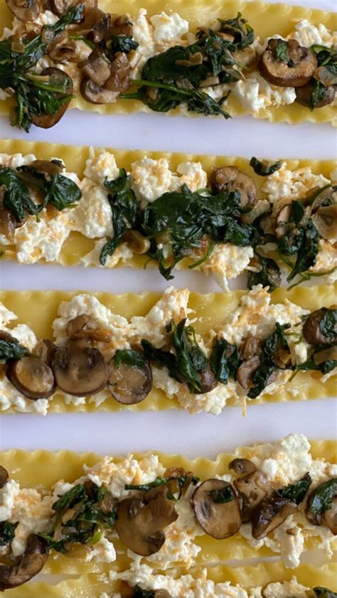 Spread ricotta mixture onto one side of each lasagna noodle. Mushroom Lasagna Roll Ups in Creamy Gorgonzola Cauliflower ...