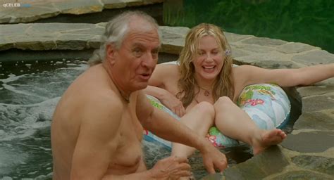 Daryl Hannah Nude Keeping Up With The Steins 2006 Qceleb Com