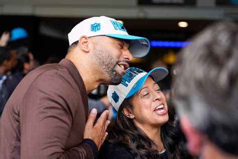 Bryce Young’s dad pushes back vs. ‘lazy’ narrative that Panthers QB is width=