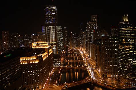 Chicago River At Night View Of The Chicago River At Night Flickr
