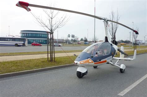 Kereta saya dilanggar dari belakang. Antara Himpunan Gambar Kereta Terbang Yang Ada Di Dunia Ini