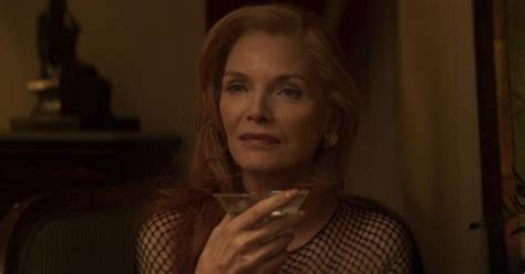 French Exit Movie Review Michelle Pfeiffer Is The Star Of A Whimsical Tale