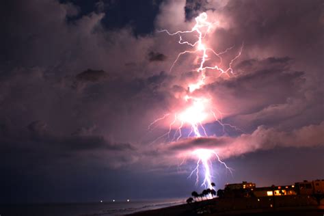 Atlantic Ocean Lightning Strike A Photo On Flickriver