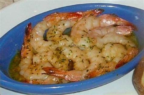 Season shrimp with salt and pepper, to taste. Red Lobster Restaurant Copycat Recipes: Shrimp Scampi
