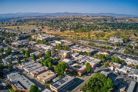 Discover The Benefits Of Living In Santa Clarita California