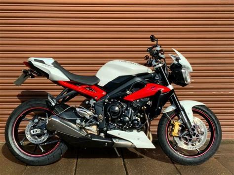 Triumph Street Triple R 675cc 2016 Only 4365miles Nationwide Delivery Available In Stafford