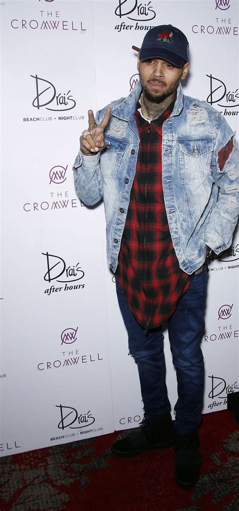 Chris Brown In Double Denim Denimology Chris Brown Outfits Chris