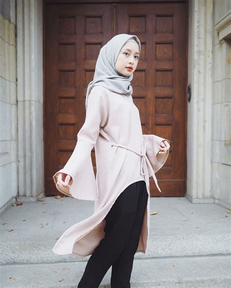 Baju ini bisa kamu kenakan saat memakai rok panjang. Feminin look. Soft pink + light grey♡ | Pakaian kasual, Kasual, Pakaian