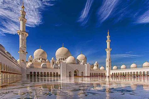 Beautiful Mosques In The UAE 2023