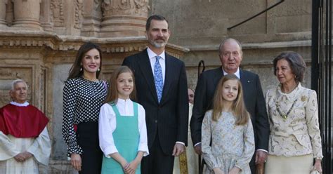 La Famille Royale Despagne Lors De La Messe De Pâques Le 1er Avril