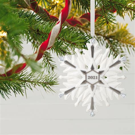 2021 Snowflake Hallmark Premium Ornament Hooked On Hallmark Ornaments