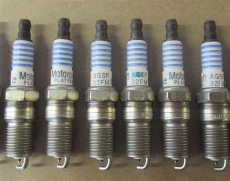 New Ford Motorcraft Platinum Spark Plugs Agsf32fm Lot Of 6 Fits See Chart Ebay