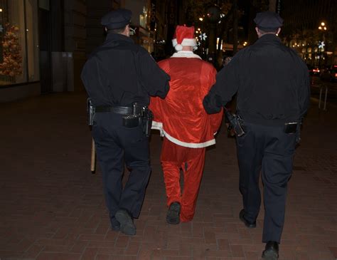 santa gets arrested santacon 2008 one last batch of ice … flickr