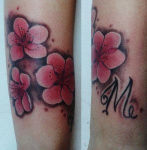 Fai clic per condividere su facebook. Tatuaggio Fiori di Pesco significato disegni e fotografie
