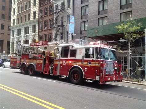 Fdny Tower Ladder 15 Fdny Tower Ladder 15 On Call On Water Flickr