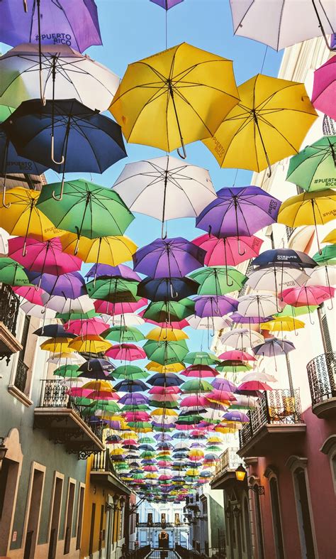 San juan is the ultimate twofer—a cultural capital and a sunny caribbean beach destination all in one. Viejo San Juan, Puerto Rico. : pics