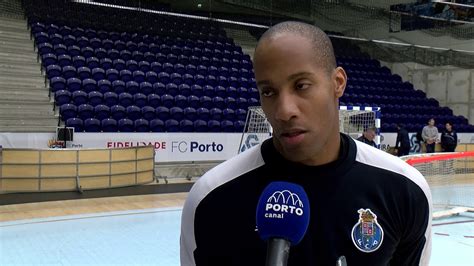 He represented portugal at the 2020 european men's handball championship. Andebol: Alfredo Quintana (antevisão Avanca-FC Porto, Andebol 1, fase final, 1.ª j., 22/03/18 ...