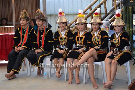 Pakaian Tradisional Kadazan Papar Sabah Fest Kampung Warisan Muzium Sabah Sam Sainin