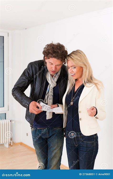 Young Couple Looking For Real Estate Stock Image Image Of Property Purchase 27368851