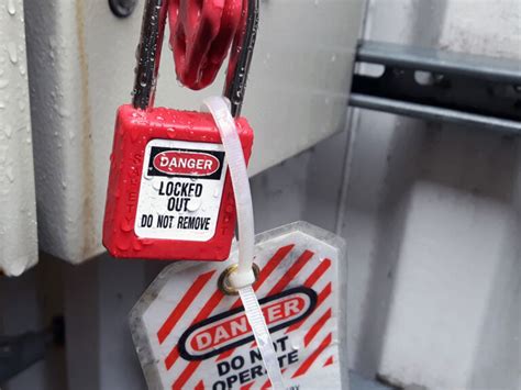 Guide To A Safe Lockout Tagout Workplace Material Handling Safety
