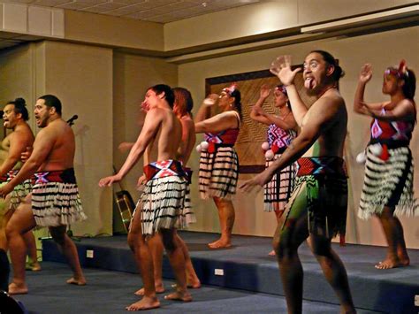 Dances Of New Zealand The Haka The Poi Traditions