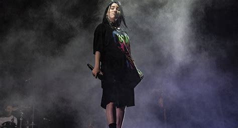 After years of wearing baggy clothes to protect herself, billie takes full control. 'Not Very Much Cool': Billie Eilish Asks Fans to Stop ...